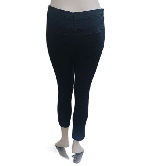 662511...Universal Thread Crop Jeans 16/33S, 11" Rise - Picture 4 of 5